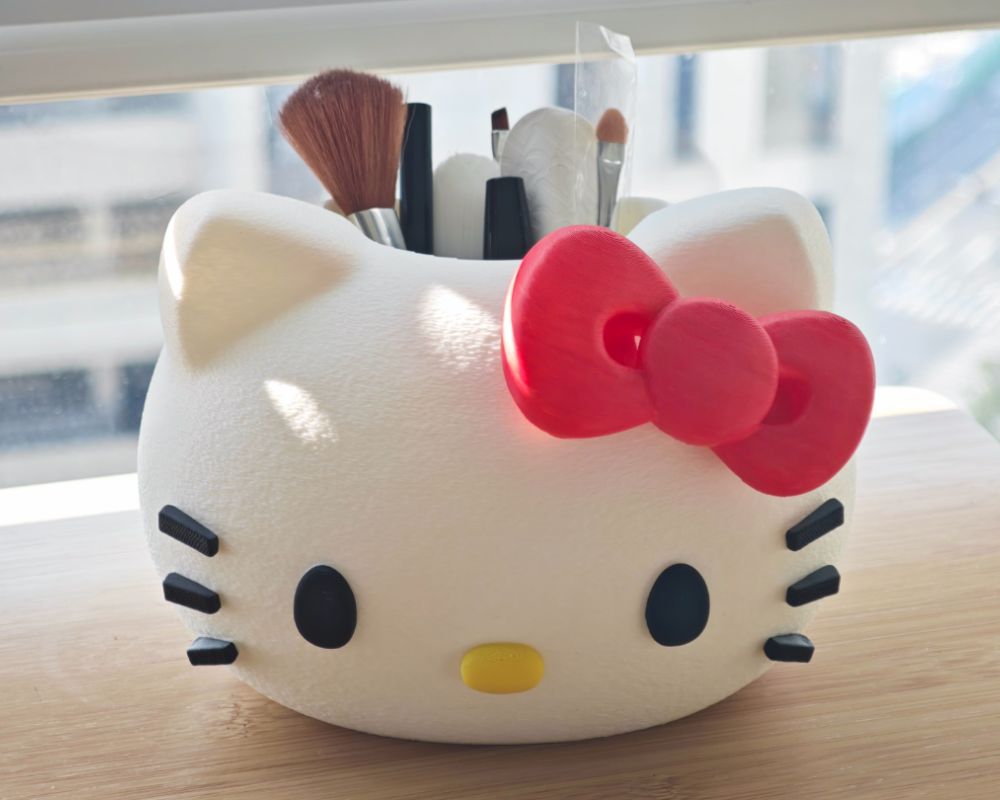 Hello Kitty makeup brush holder
