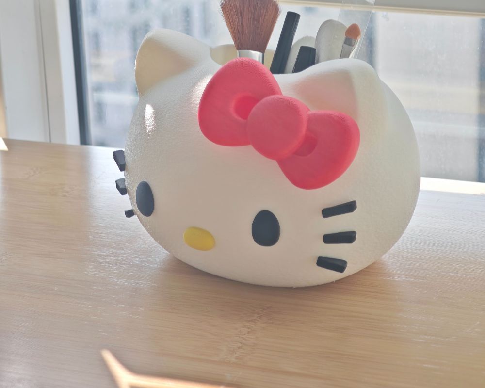 Hello Kitty makeup brush holder