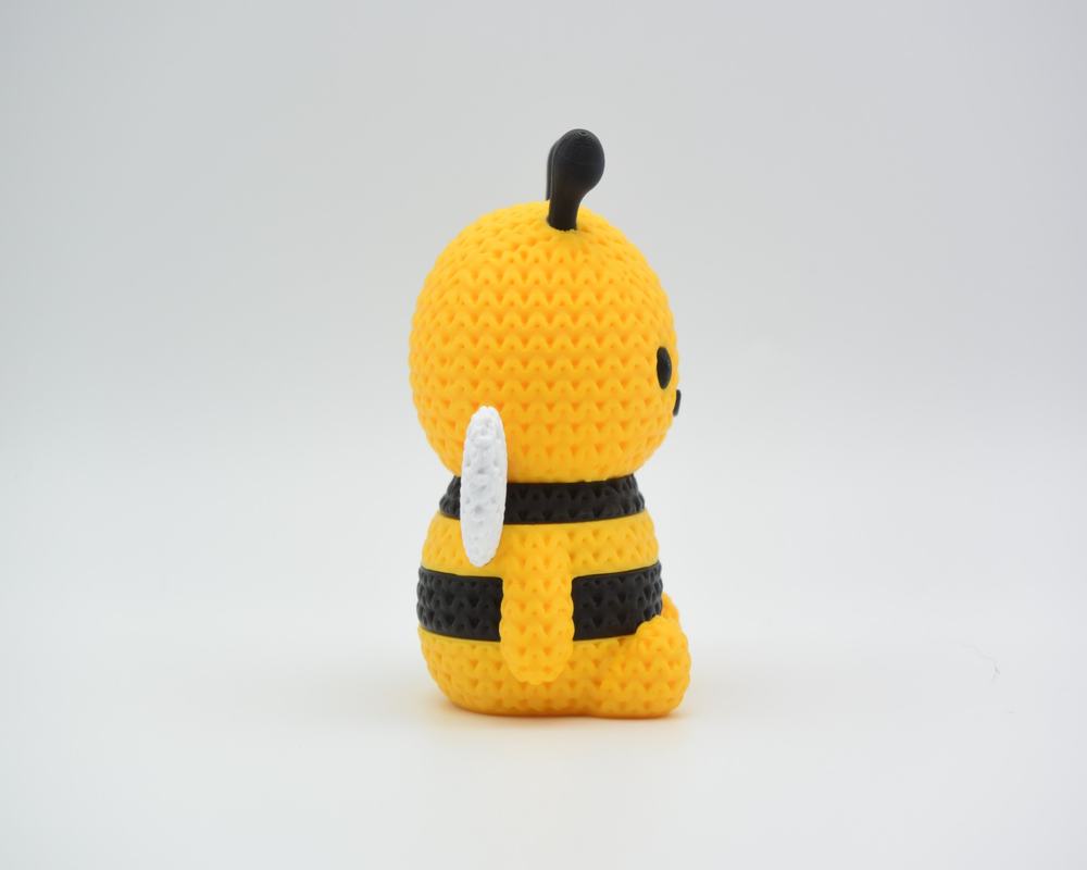 Knitted Bee