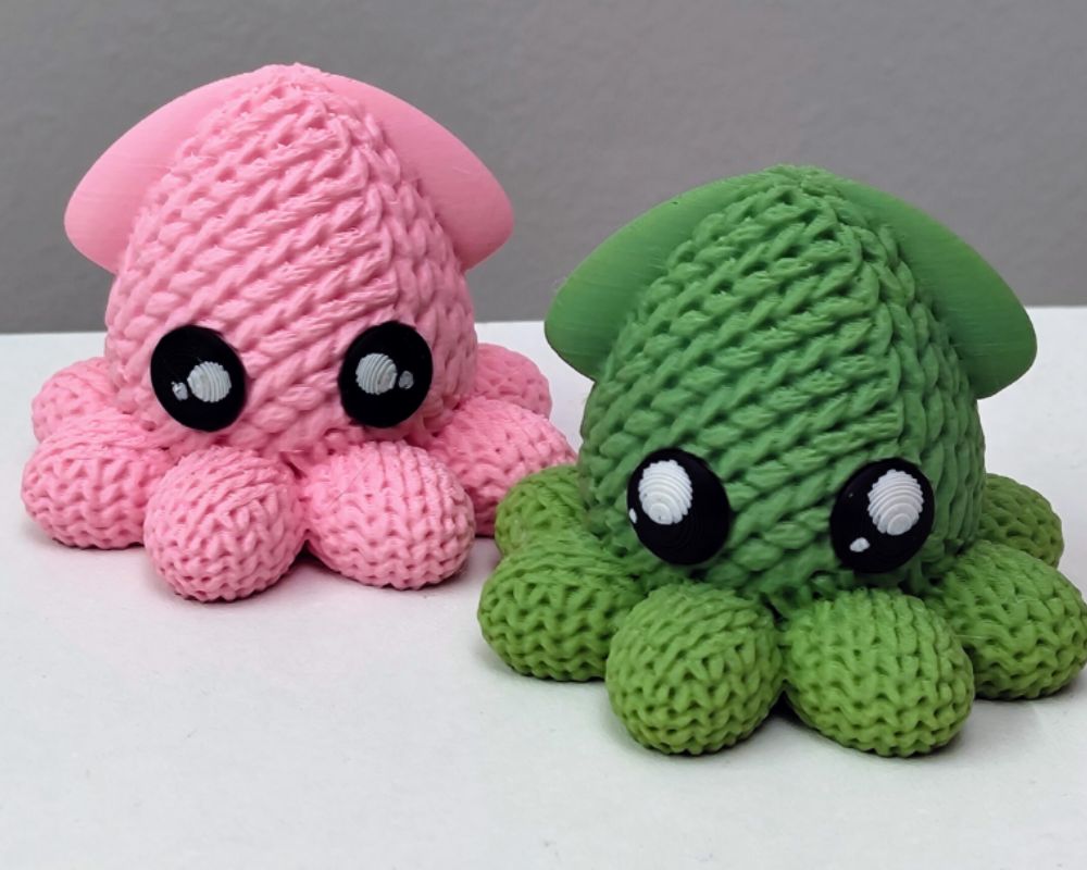 Knitted baby squid