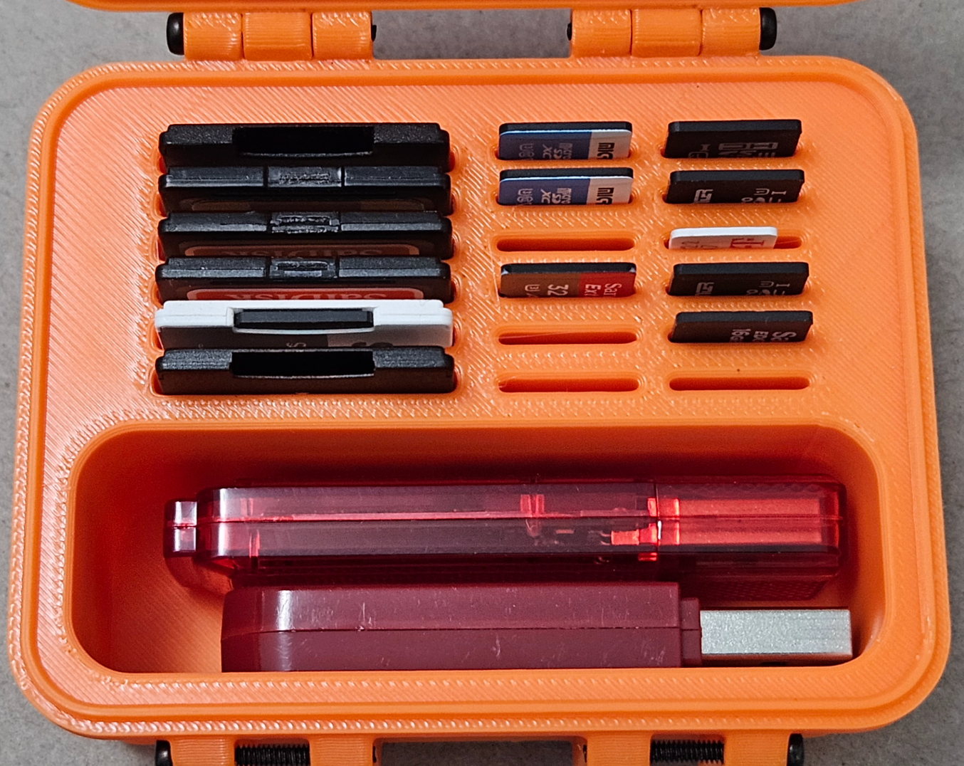 Media Storage Container