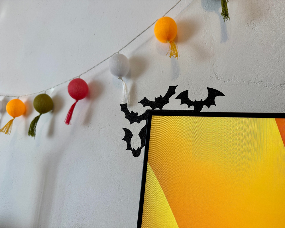 Monitor and door corner Halloween decoration bat
